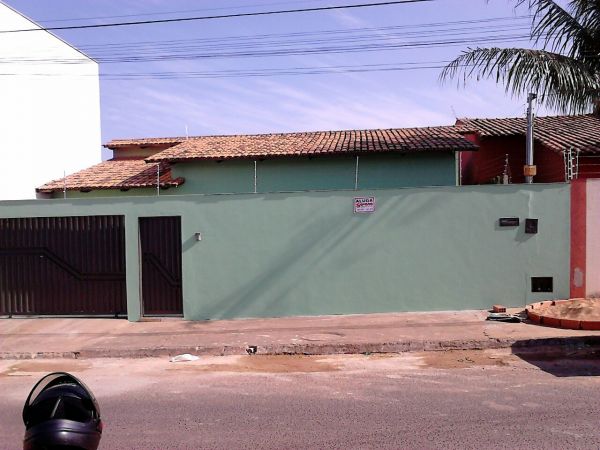 Casa para alugar no bairro Santa Terezinha