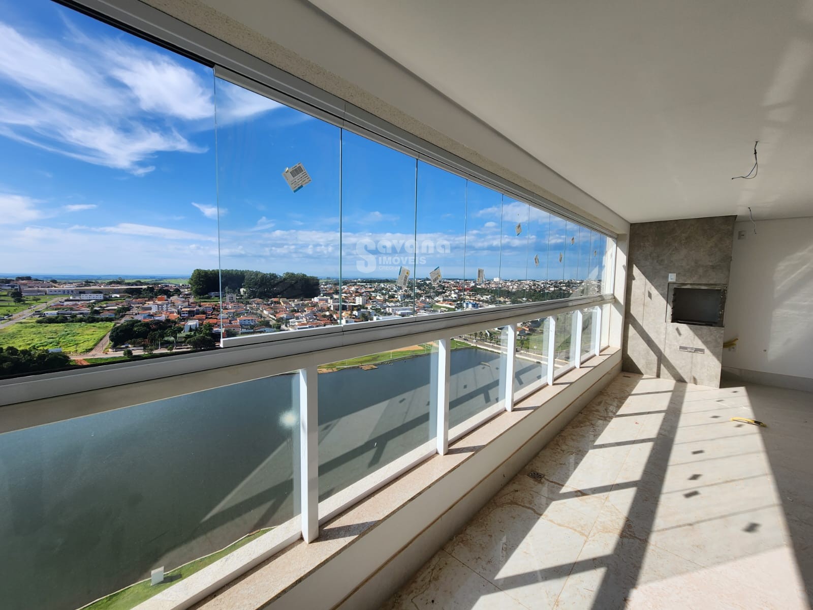 Apartamento à venda no bairro Condomínio Reserva do Lago